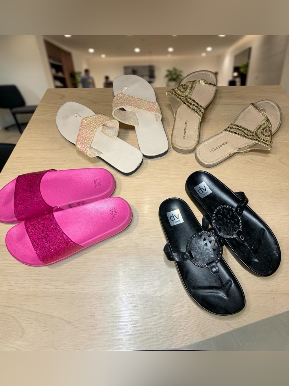 4 Pairs of Pedicure Flip Flop Sandals. Size 8